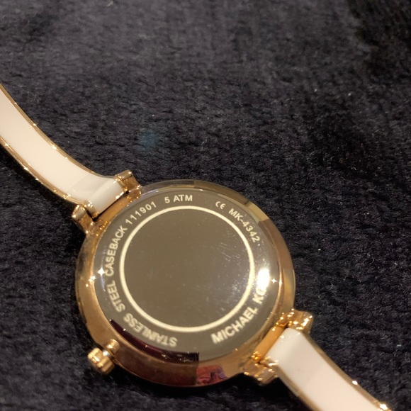 MICHAEL KORS Authentic ladies watch - Picture 13 of 15